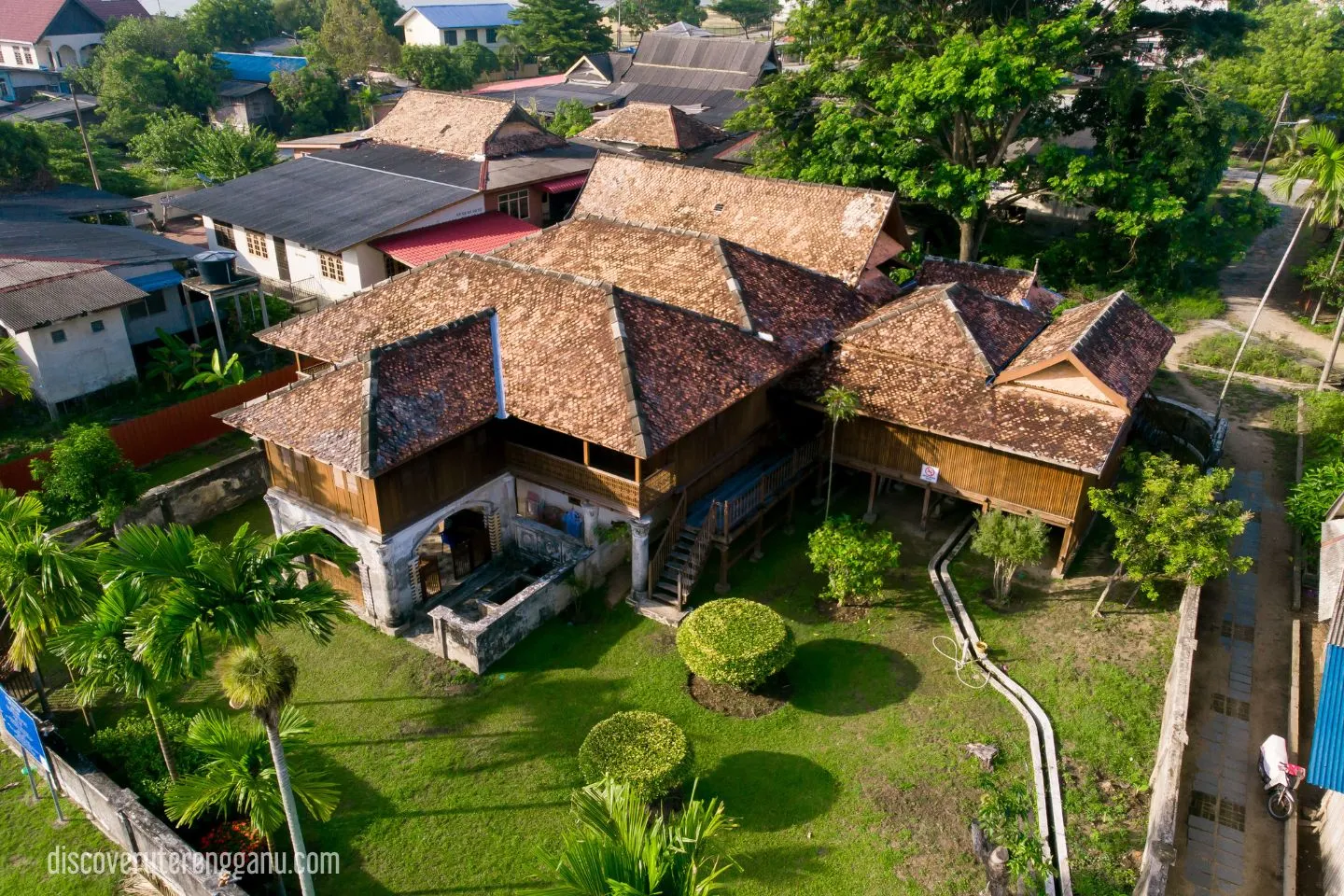 Mengunjungi Kota Lama Duyong