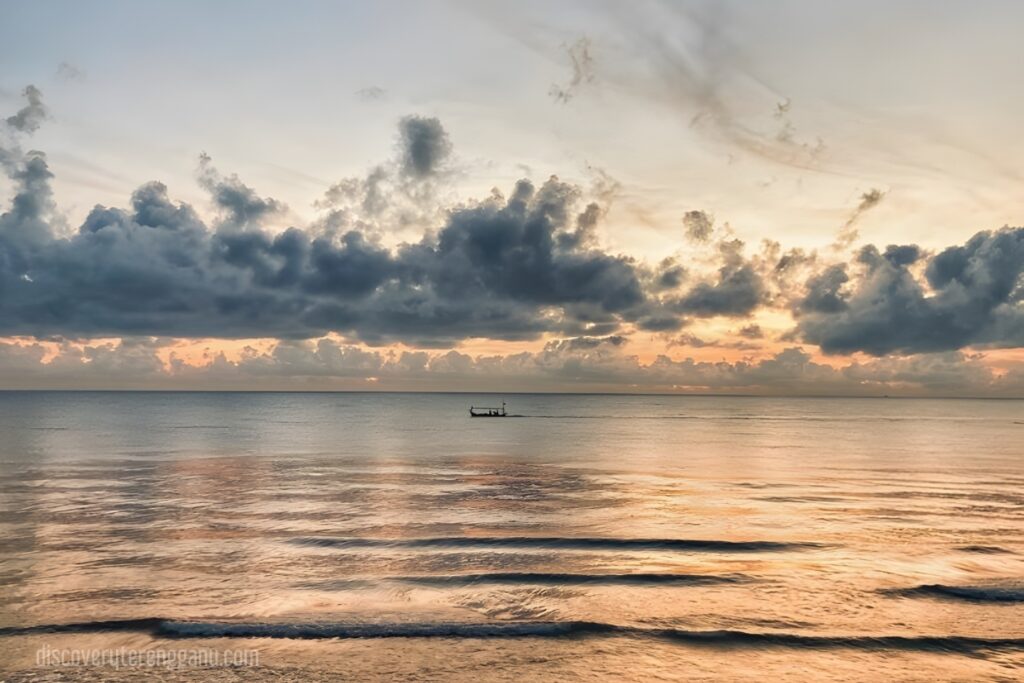 Pantai Seberang Takir