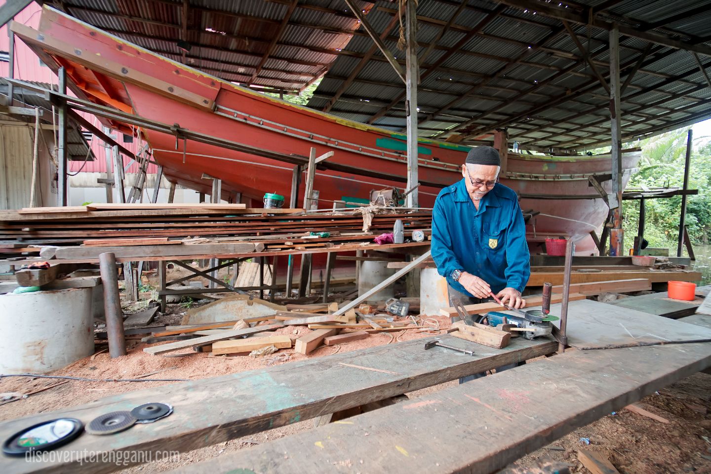 Pembuatan Bot Tradisional