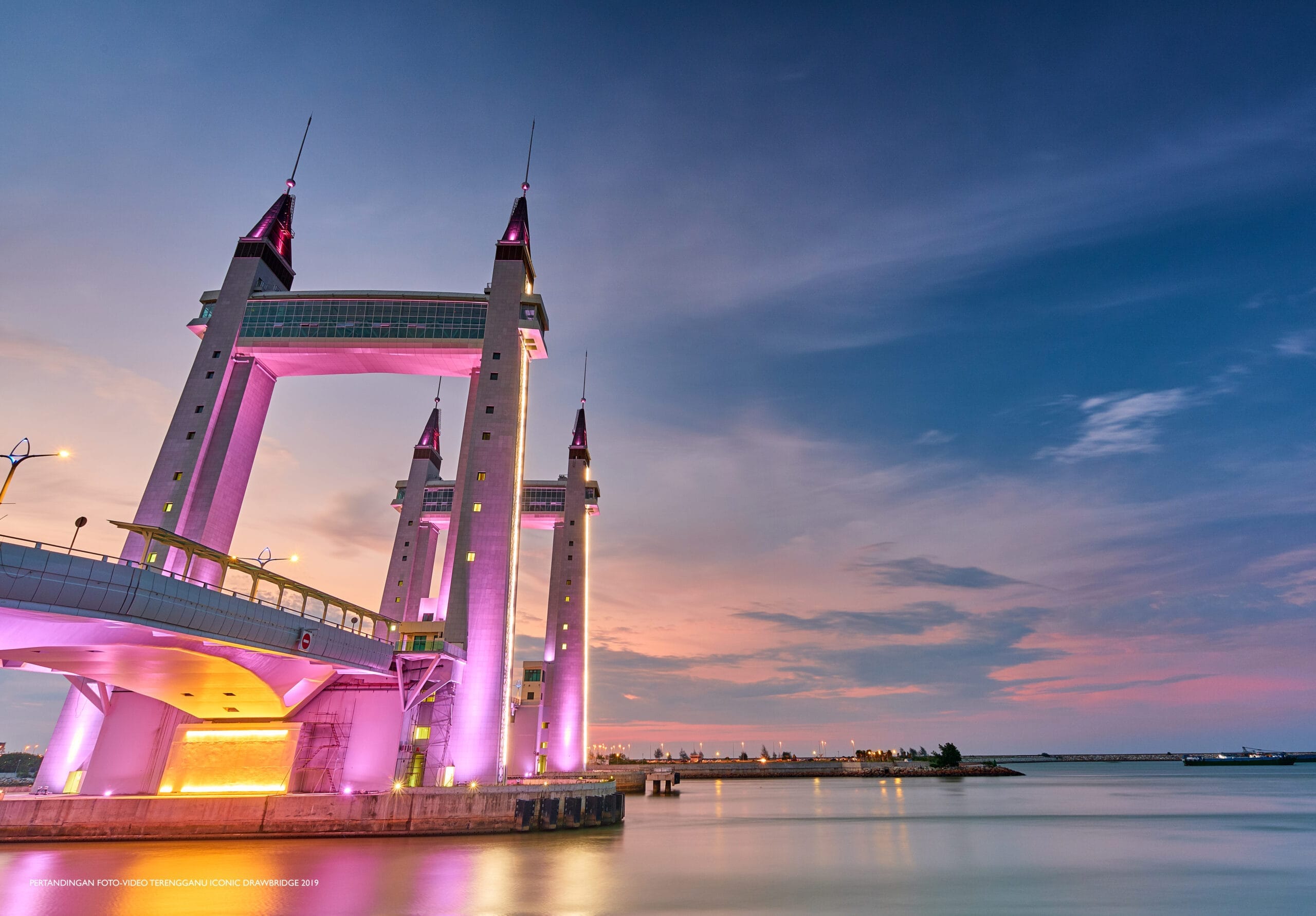 Gambar Pertandingan Foto-Video Terengganu Iconic Drawbridge Jambatan Angkat Kuala Terengganu