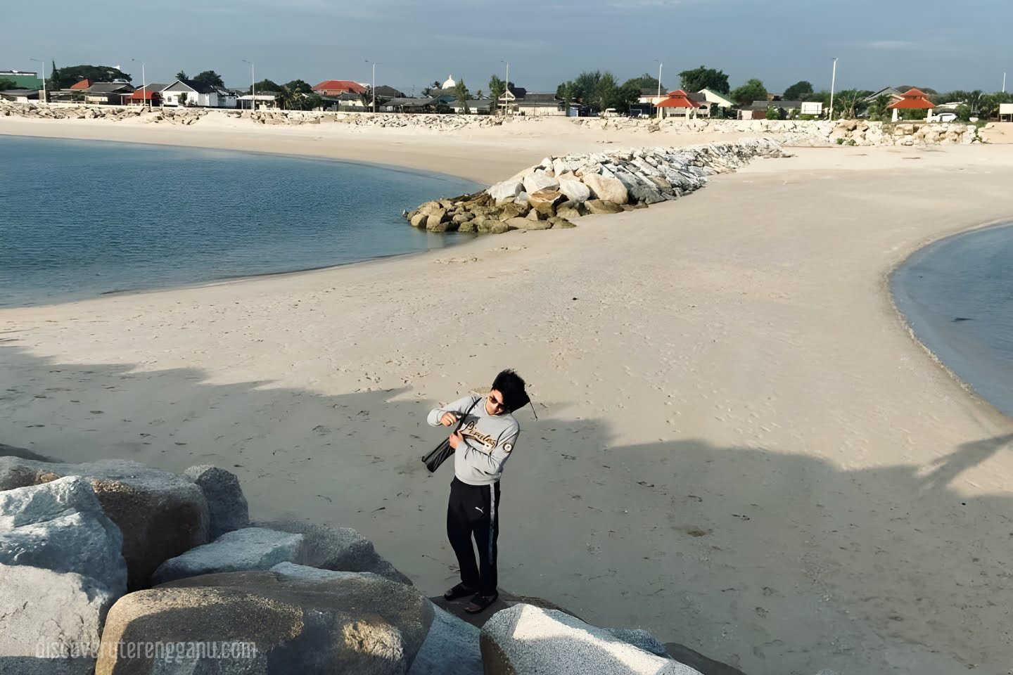 Pantai Seberang Takir