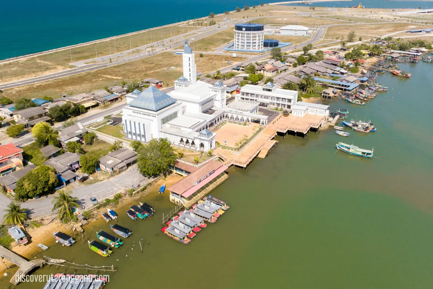 7. Masjid Seberang Takir