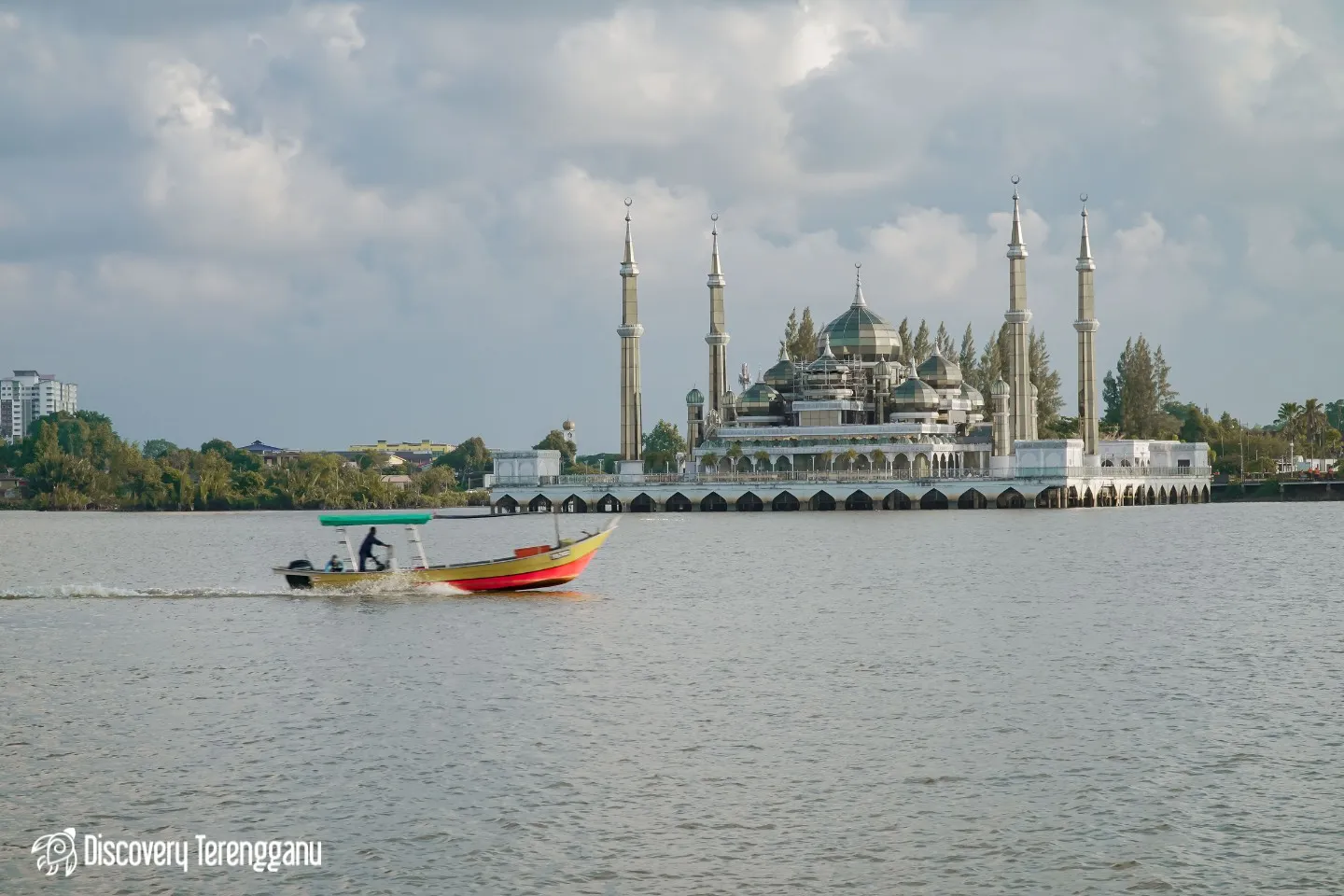 Masjid Kristal, Pulau Wan Man, Kuala Terengganu