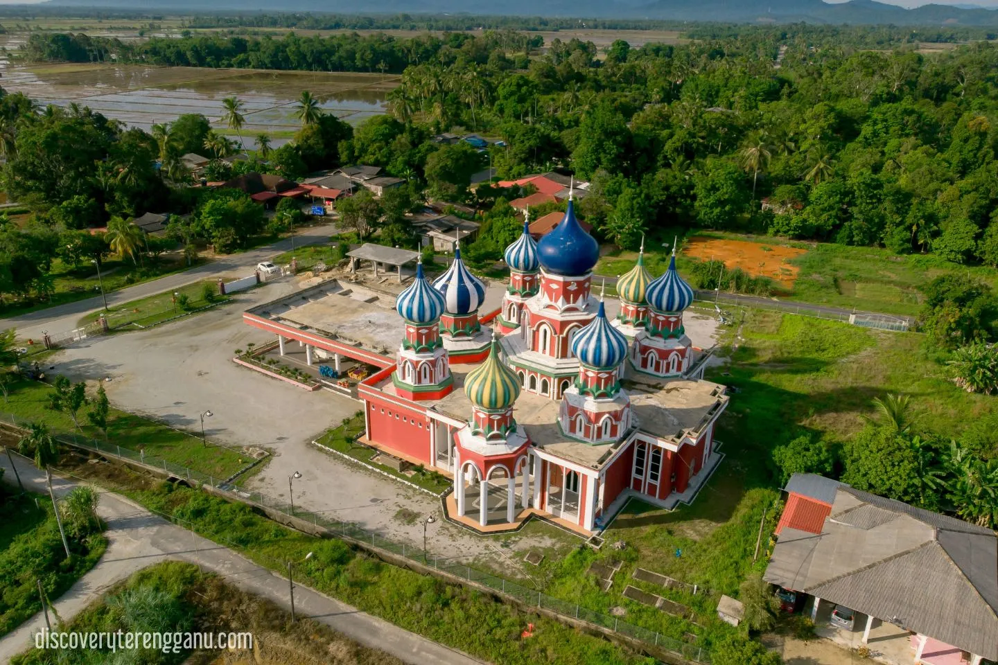 Masjid Lapan Kubah