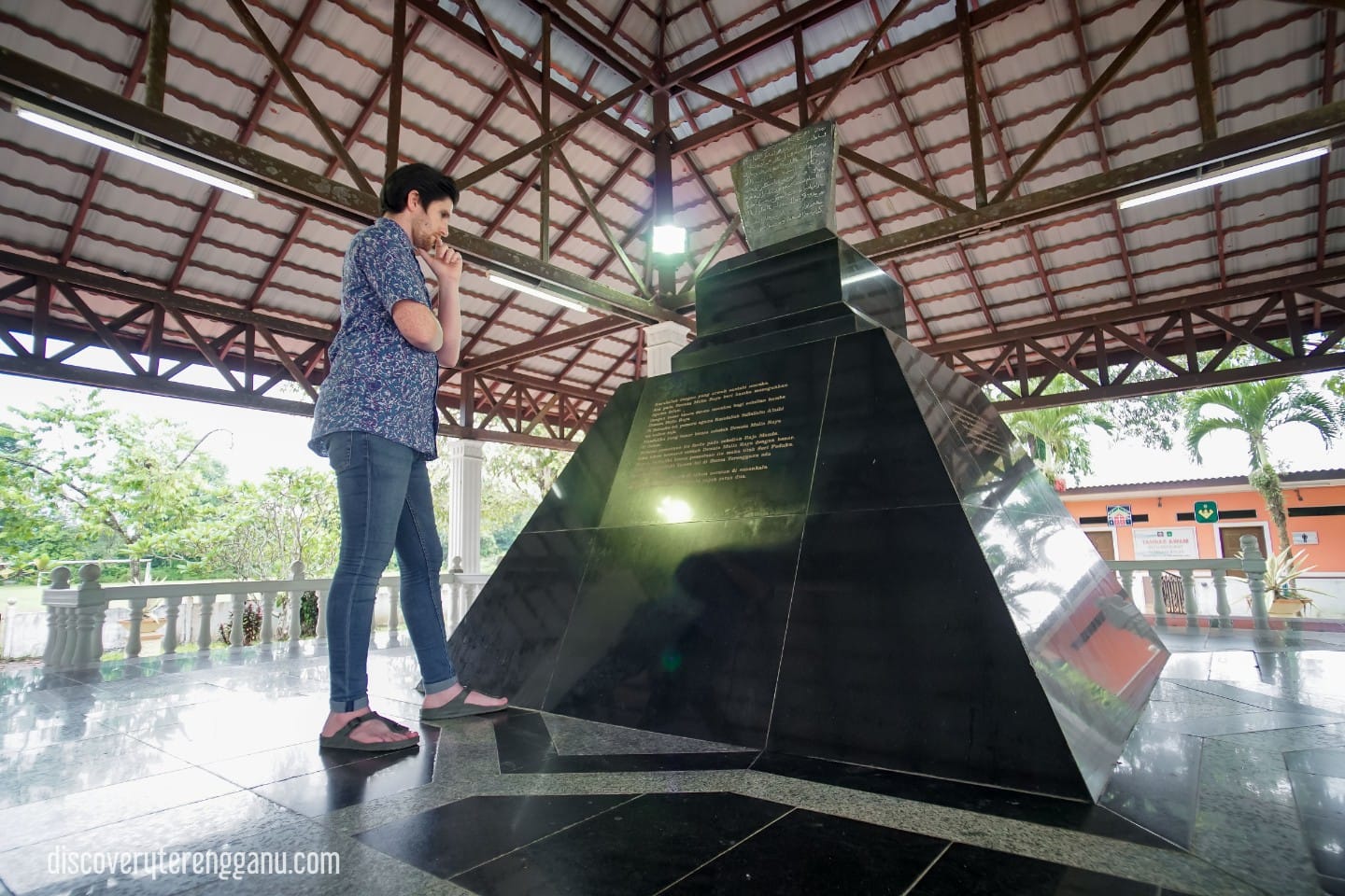 Memorial Batu Bersurat