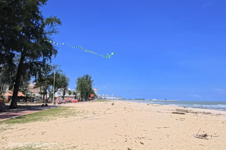 Pantai Batu Buruk, Kuala Terengganu
