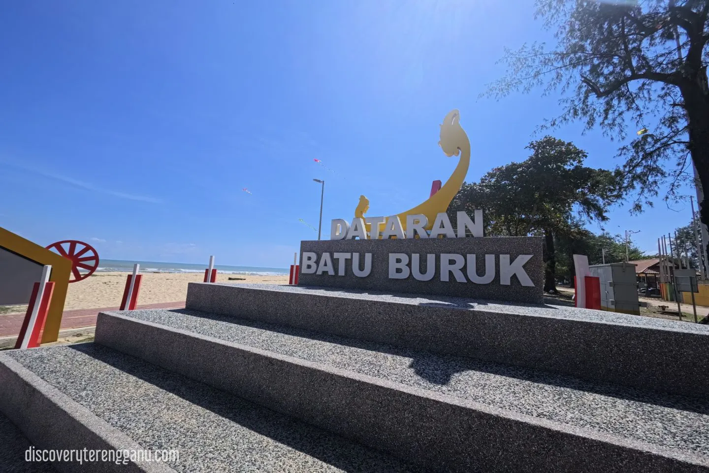 Pantai Batu Buruk