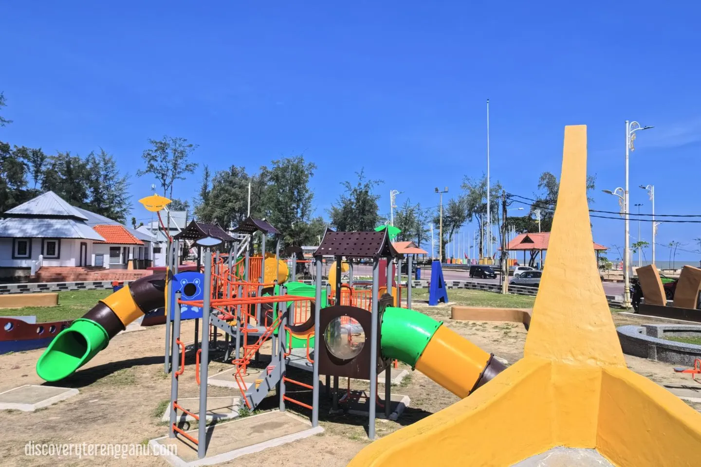 Pantai Batu Buruk
