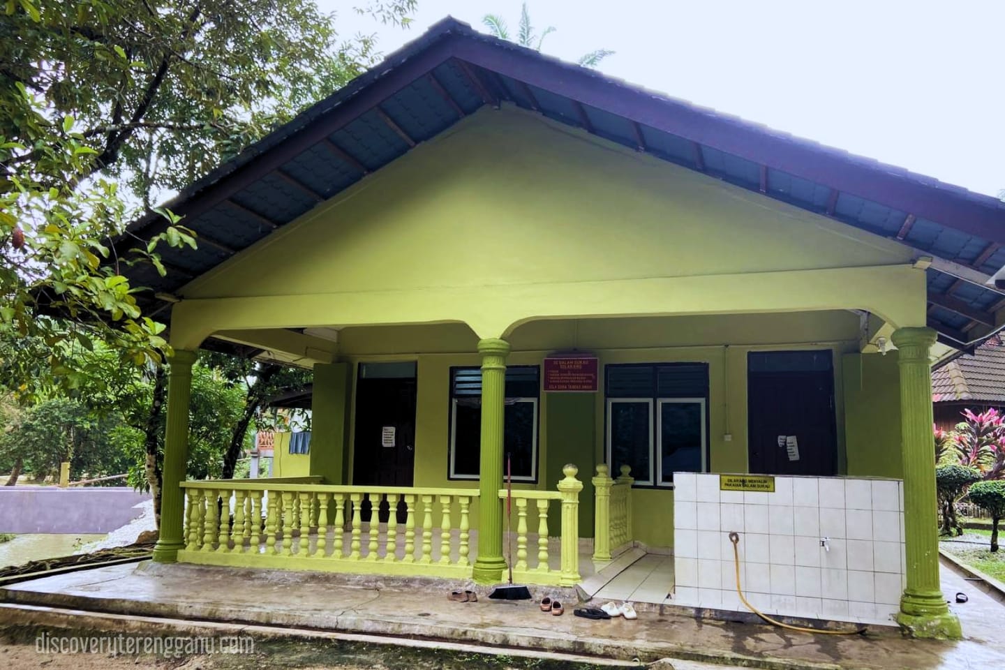 Kolam Air Panas La (La Hot Spring)