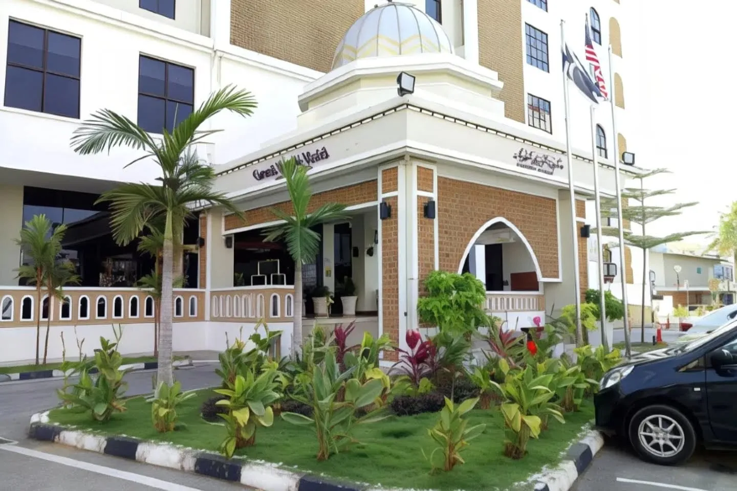 The Grand Puteri Hotel