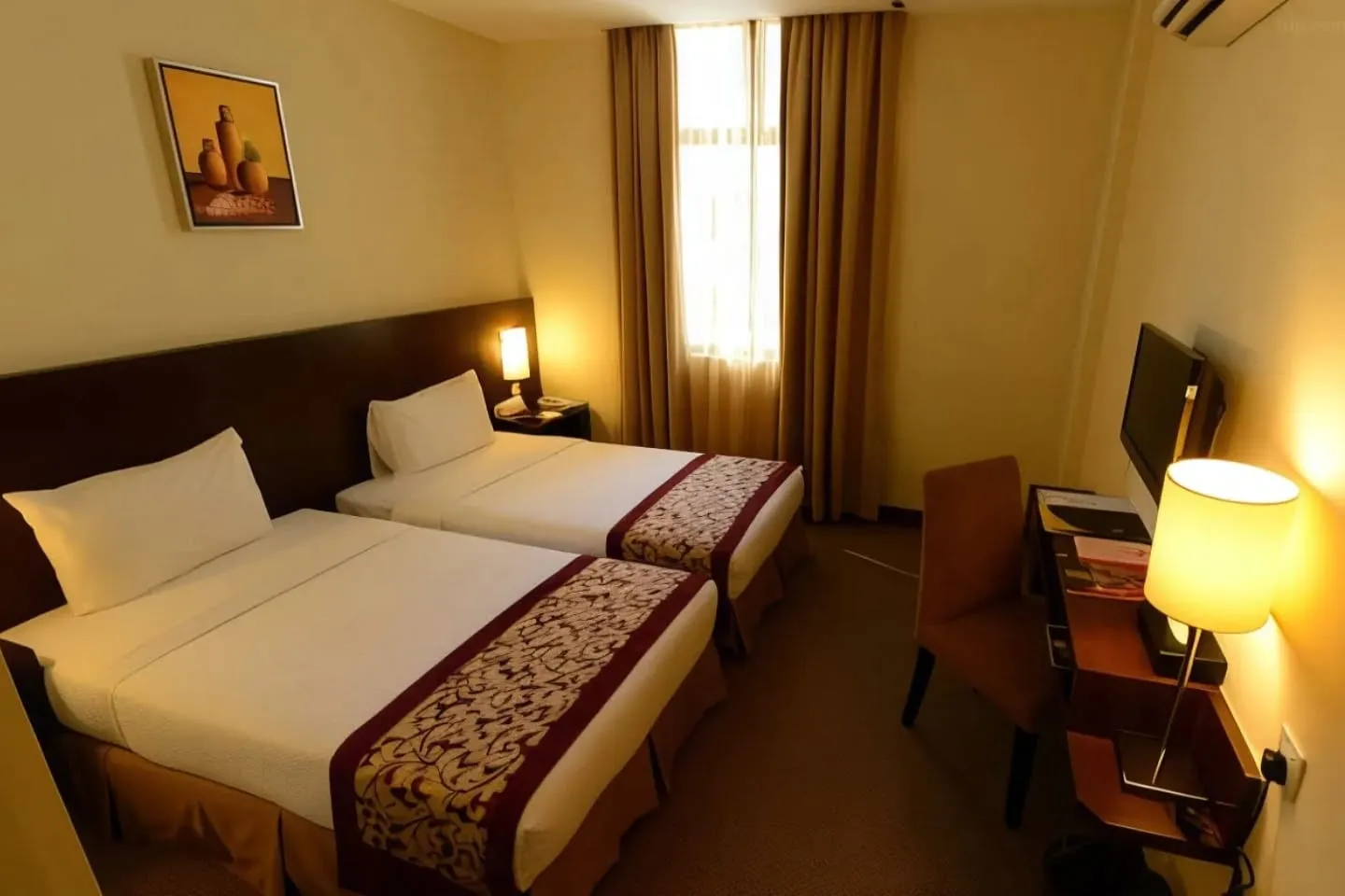 The Grand Puteri Hotel