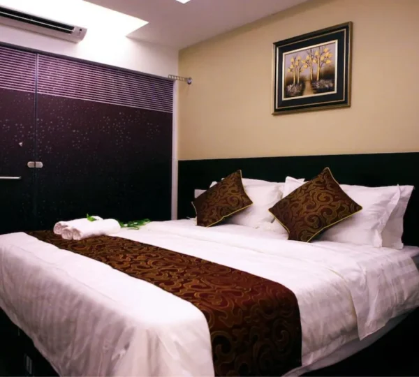 J Suites Hotel