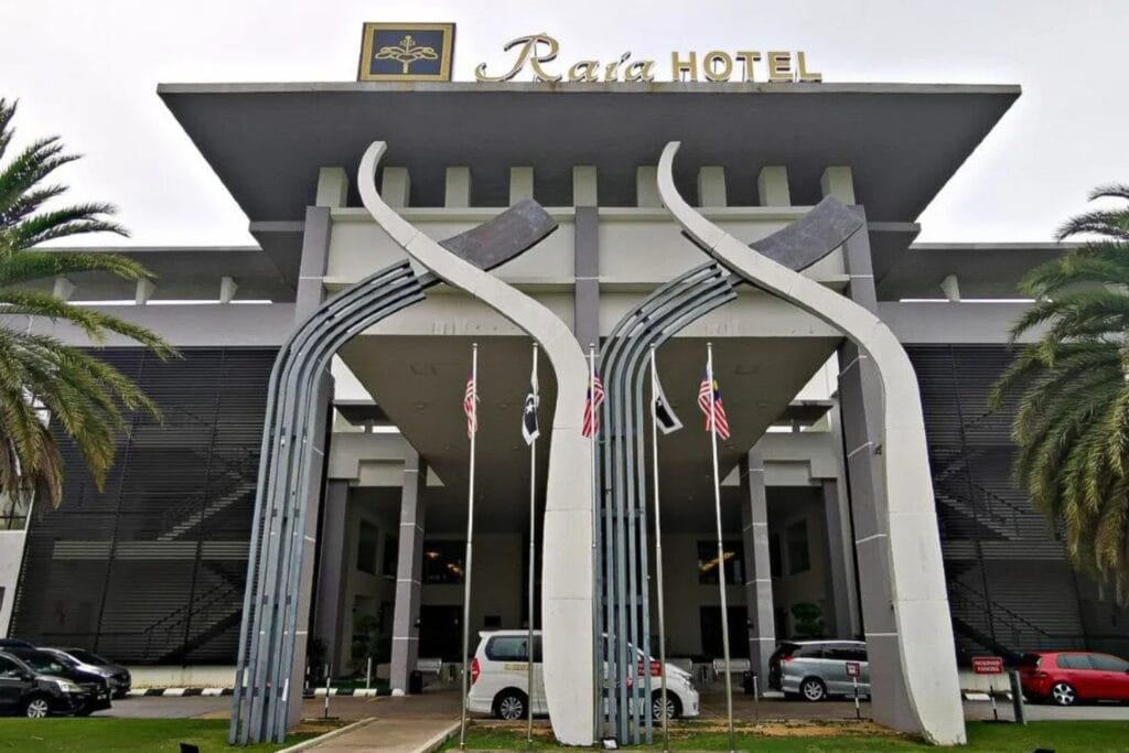 Raia Hotel & Convention Centre