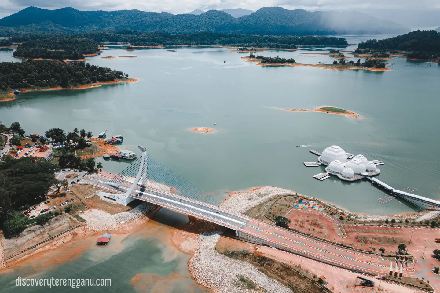 2. Tasik Kenyir