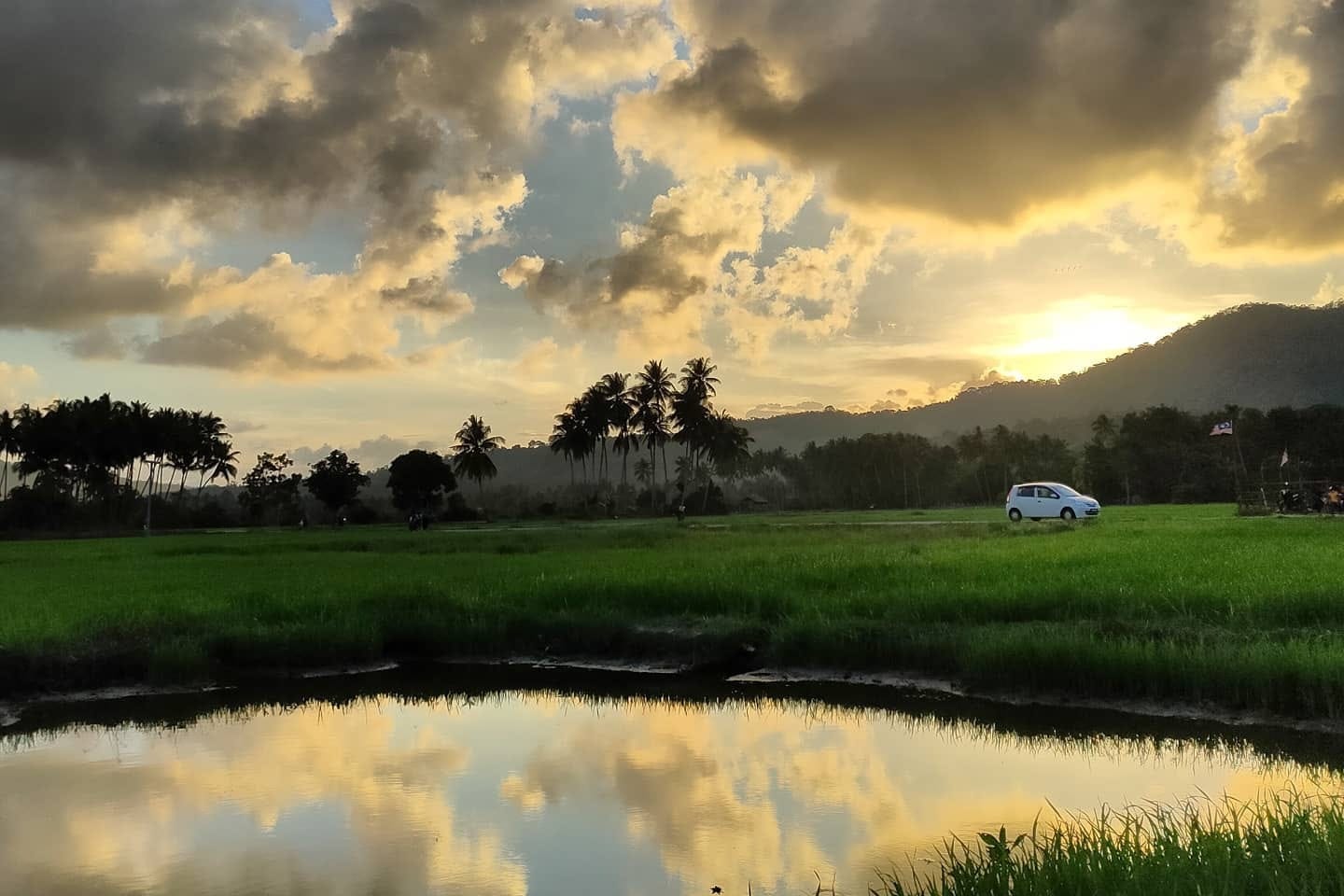 Kampung Padang Maras