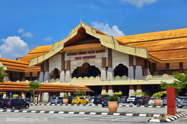 Kawasan parking Lapangan Terbang Sultan Mahmud, Gong Badak