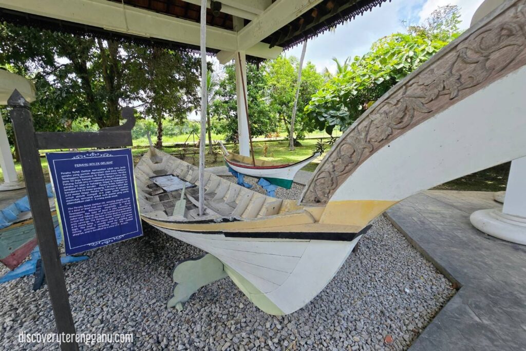 Perahu Bot Bot Tradisional Terengganu: Warisan Budaya dan Simbol Kehidupan Nelayan ...