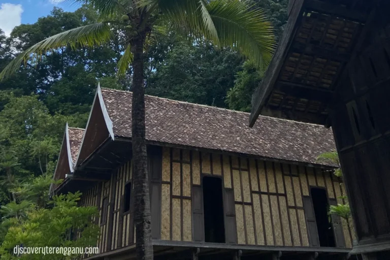 Rumah Bujang Berkembar 04121503