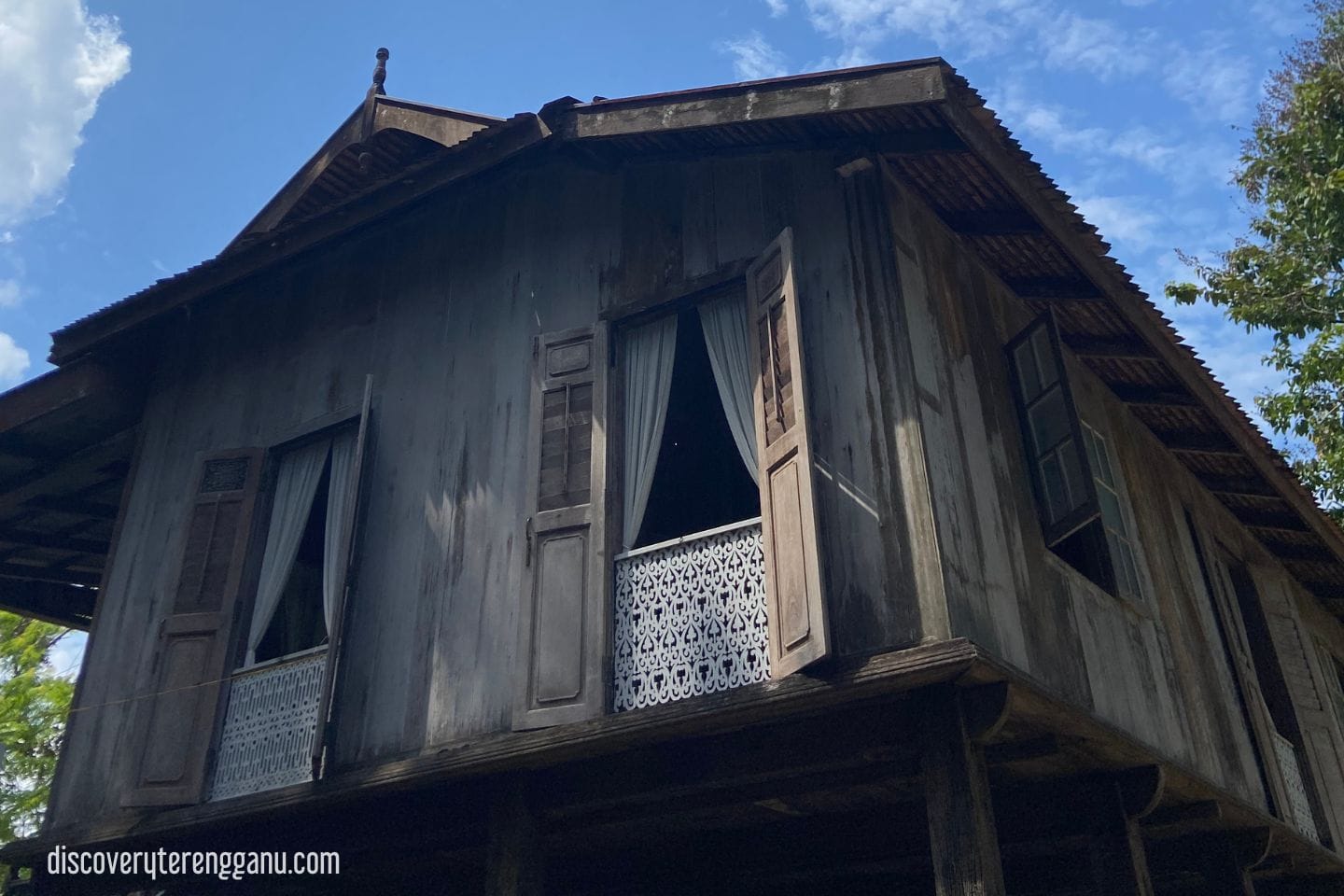 Rumah Limas Belanda
