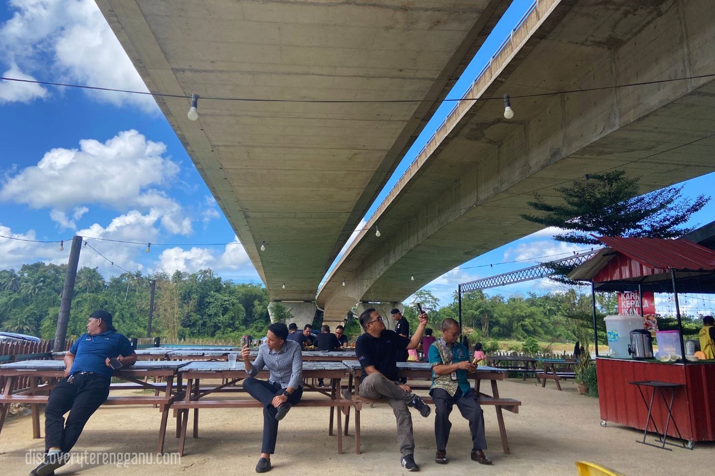 Warung Santai D'River (Kari Kepala Ikan)