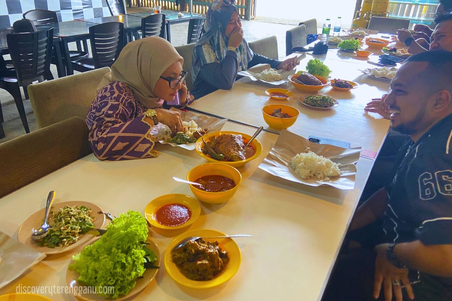 Warung Santai D'River (Kari Kepala Ikan)