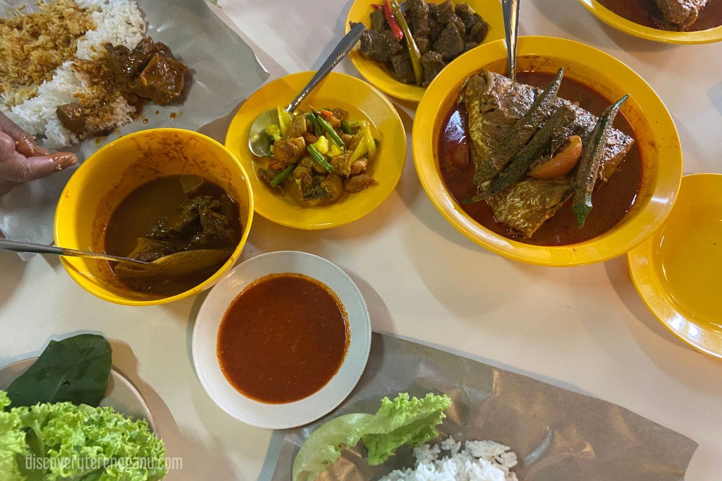Warung Santai D'River (Kari Kepala Ikan)