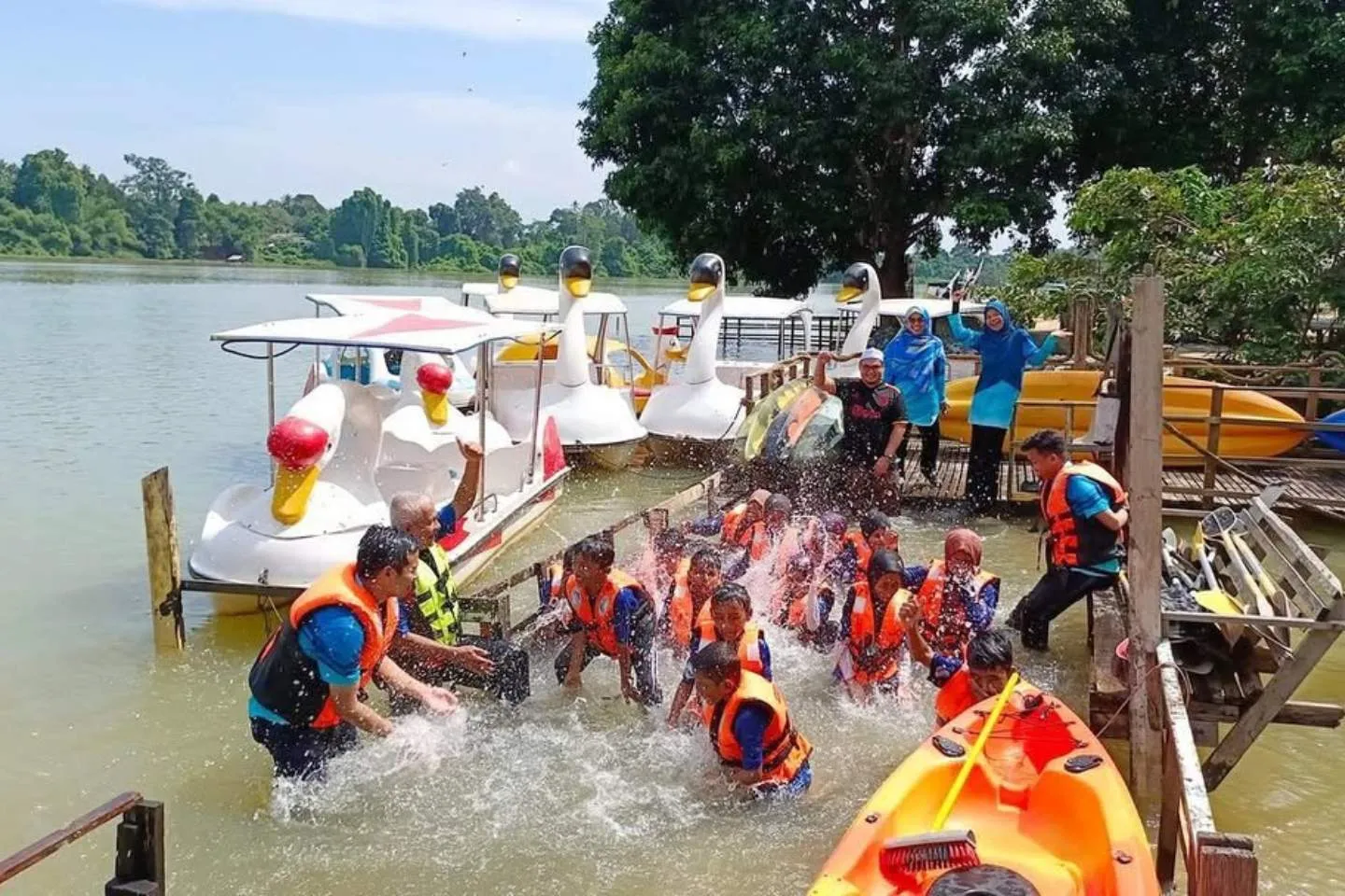 Kalang Warisan Mandi Sungai 03121653