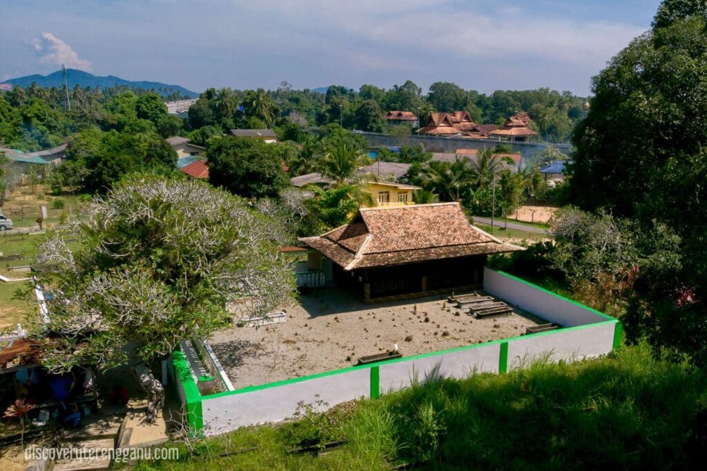 Makam Tokku Paloh