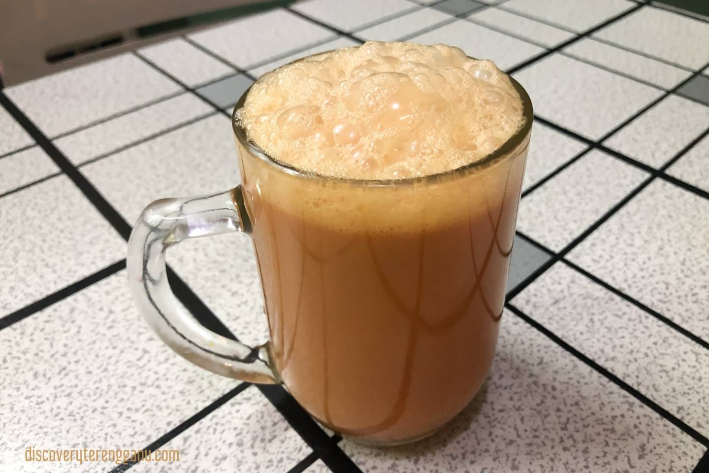 Teh Tarik : Minuman Klasik Tradisional Malaysia