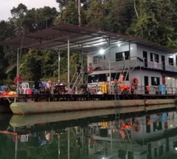 Cendana Houseboat Cover Photo