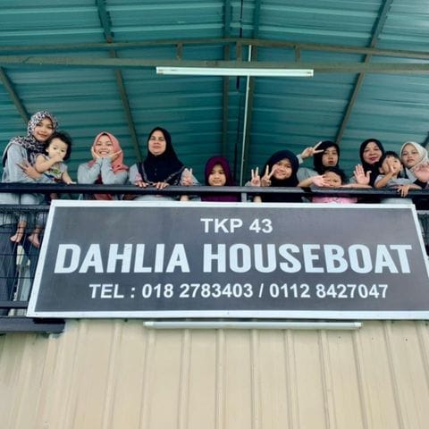 Dahlia Houseboat Profile Photo