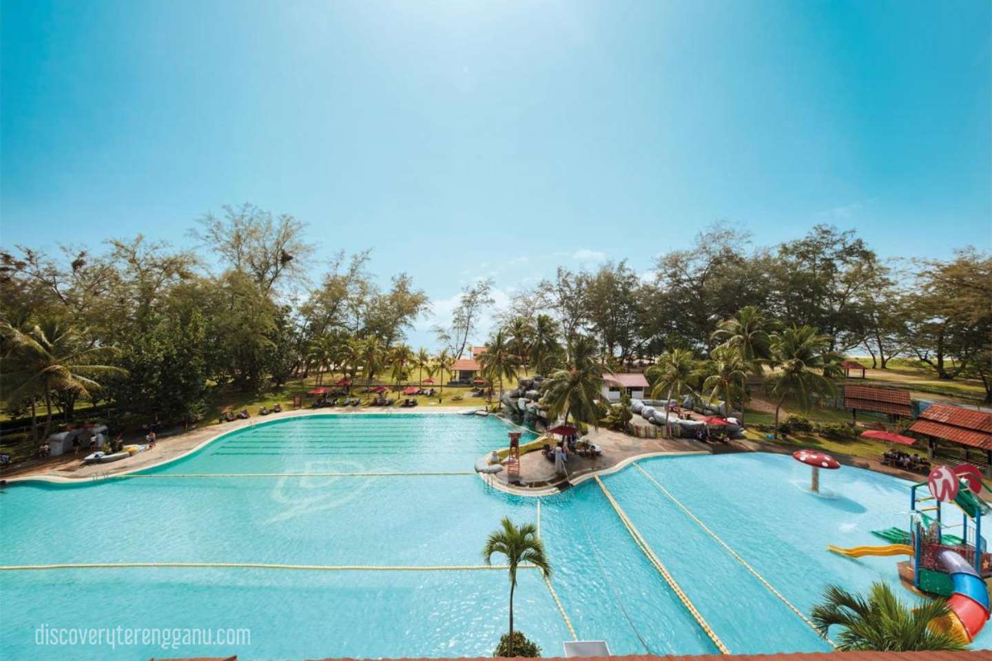 Resort World Kijal (10)