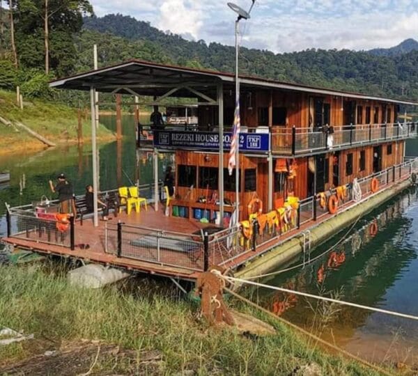 Rezeki Houseboat 2 Cover Photo