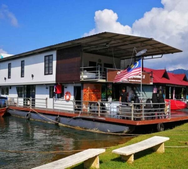 Pesona Houseboat 2 Cover Photo