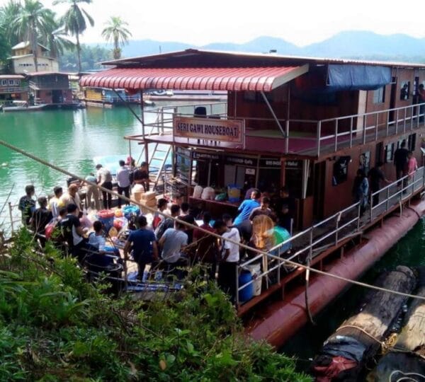 Seri Gawi Houseboat Cover Photo