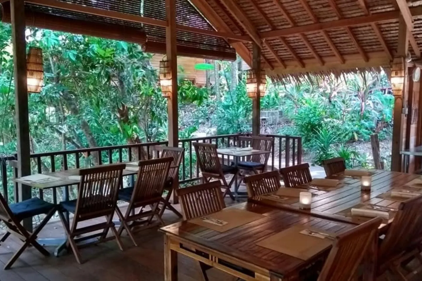 6. Crocodile Rock Beach Bistro