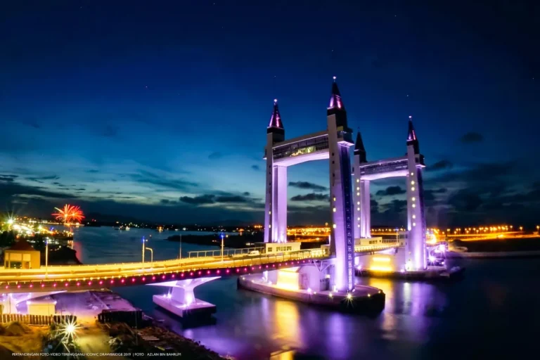 Pakej 3H2M Pulau Redang dan Kuala Terengganu untuk keluarga