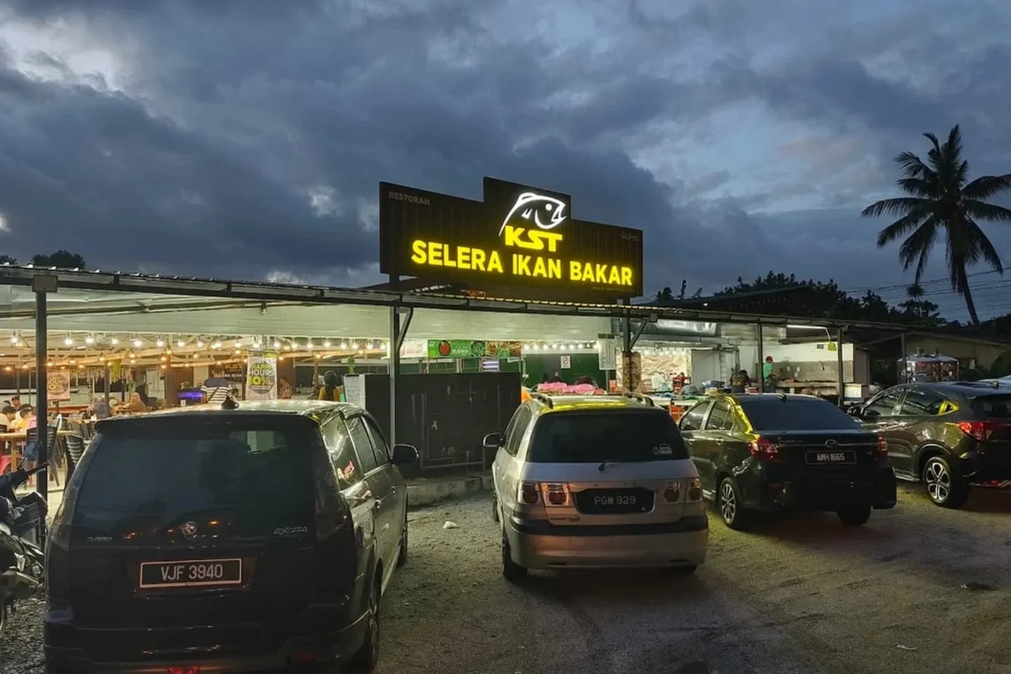 5. KST Ikan Bakar Kuala Ibai