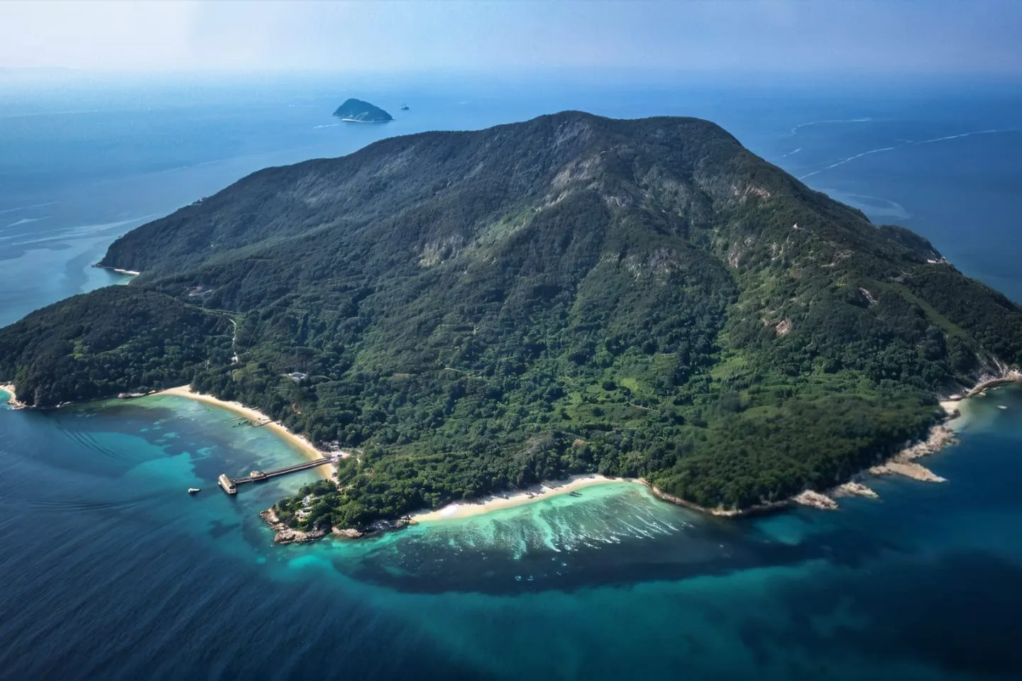 Kawasan tumpuan pelancong di negeri Terengganu, pemandangan Pulau Bidong