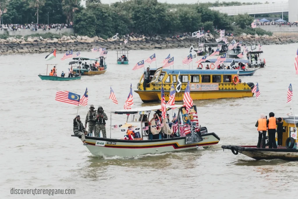 Perarakan Bot Merdeka Terengganu 2025