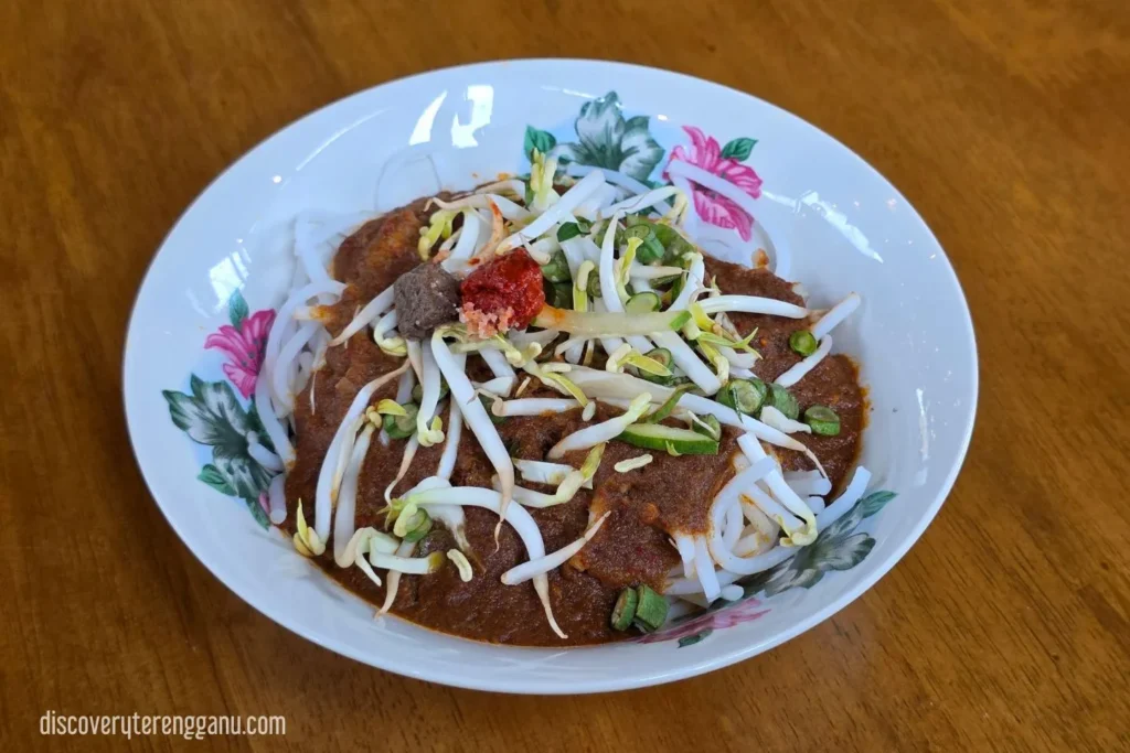 Laksa Kuah Merah Restoran Pior Ganu