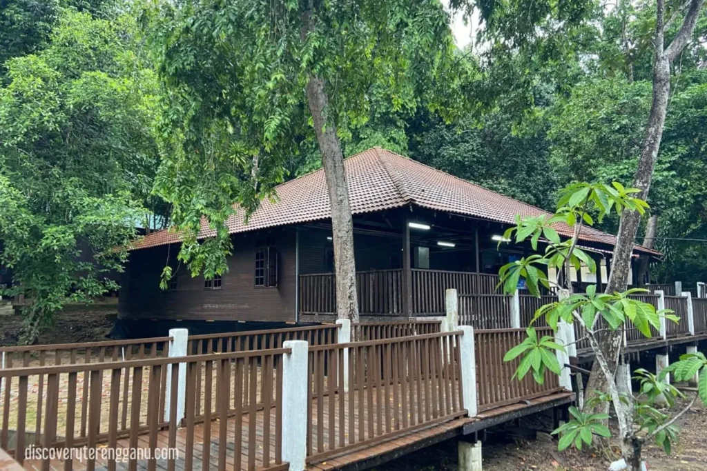 Penginapan di Pulau Bidong 18121324