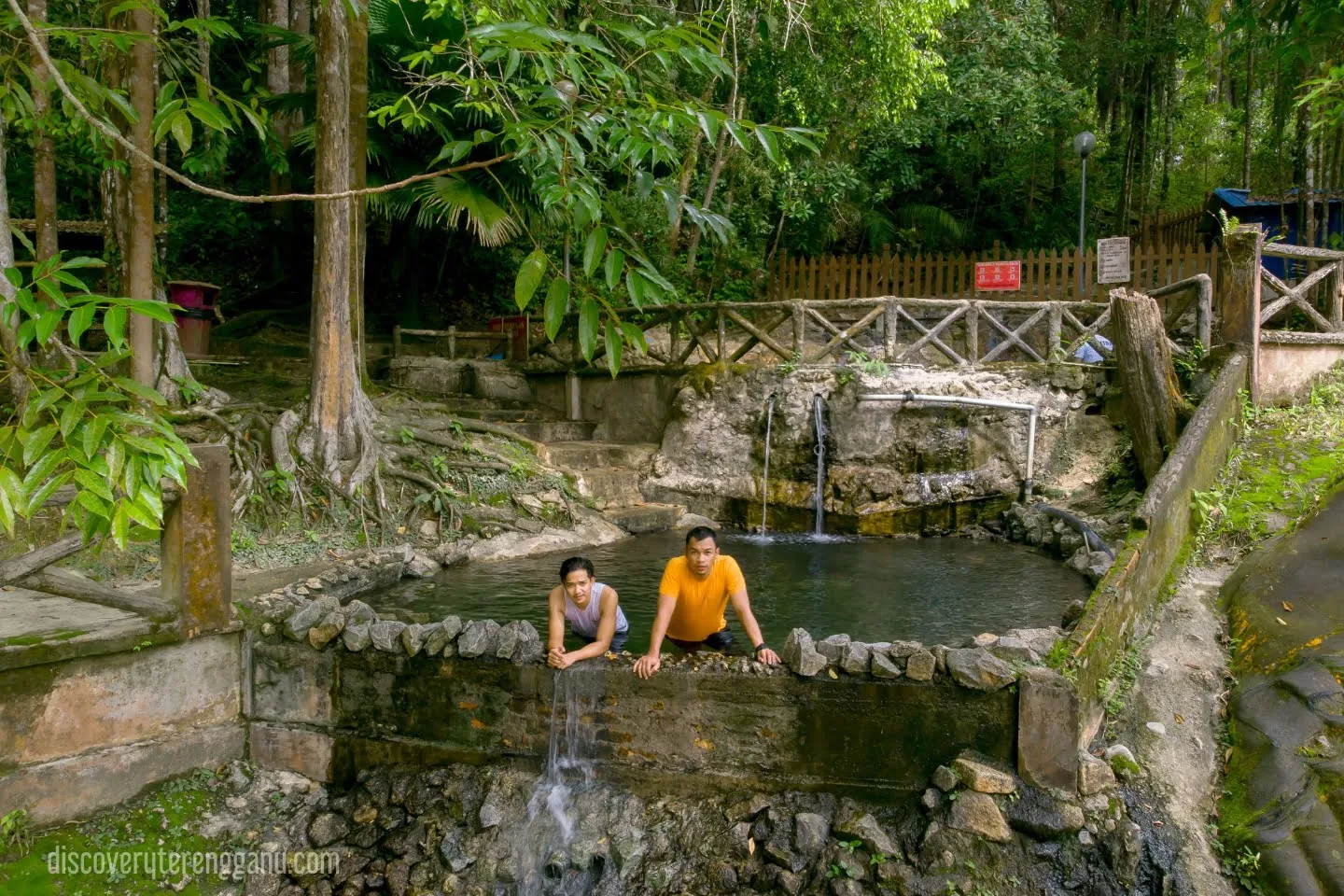 Kolam Air Panas La