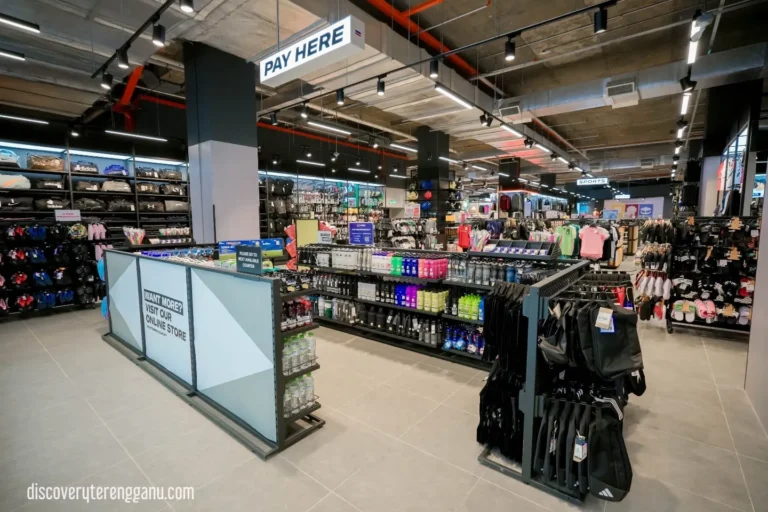 Pilihan Produk yang Luas di Sports Direct 02121637