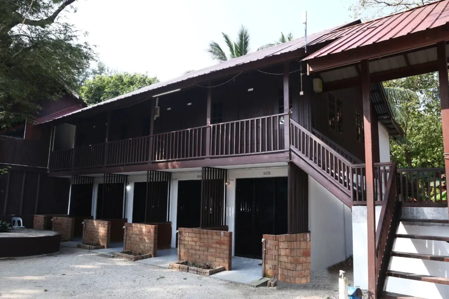 The Barat Perhentian