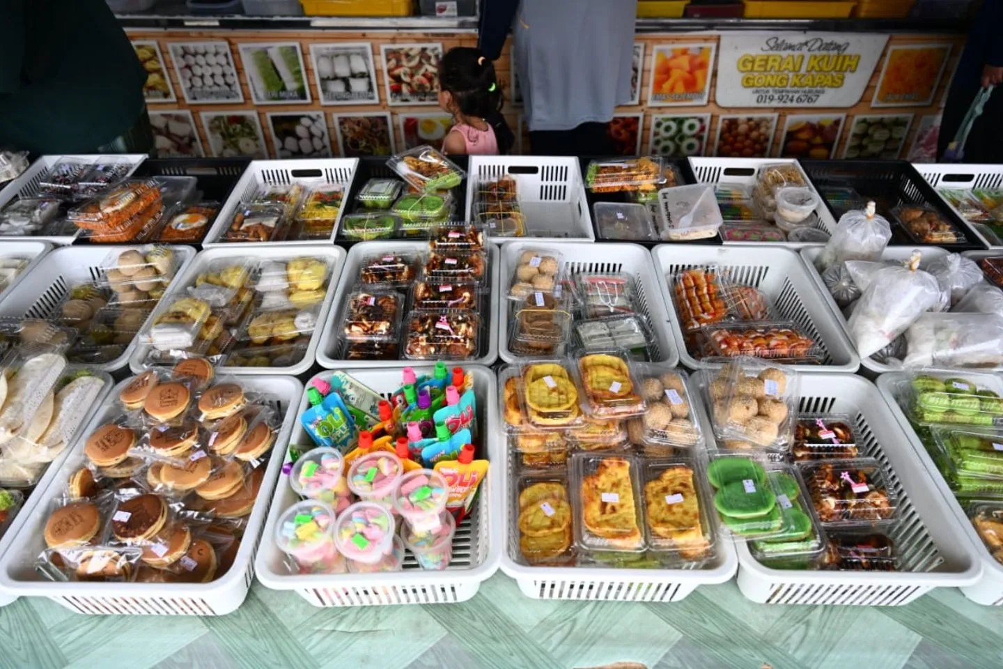 10. Gerai Kuih Gong Kapas
