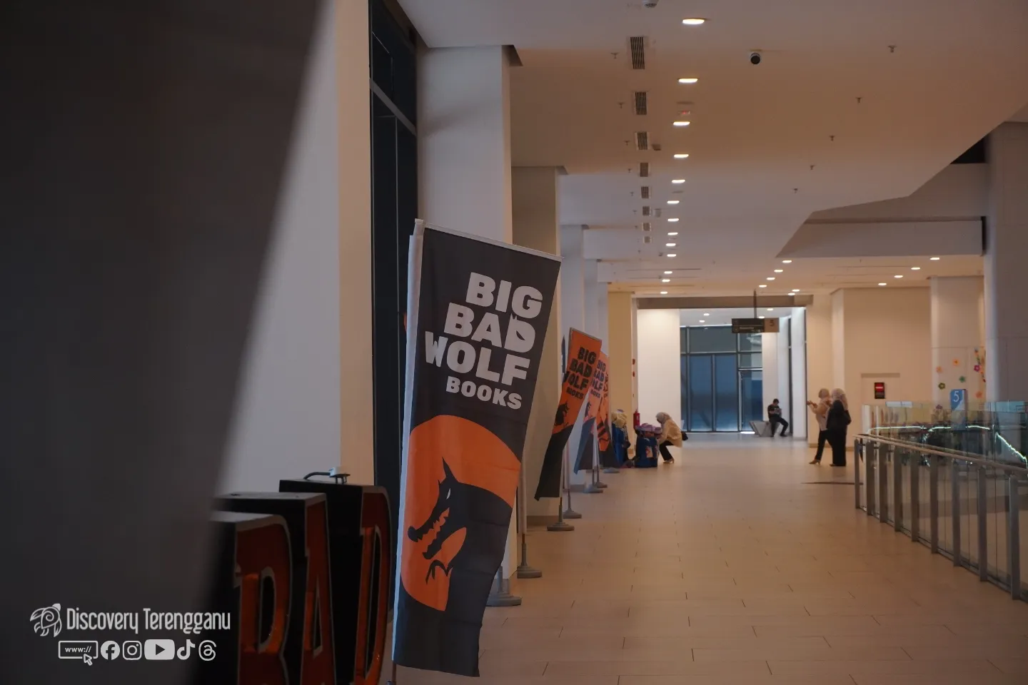 Big Bad Wolf 04051242