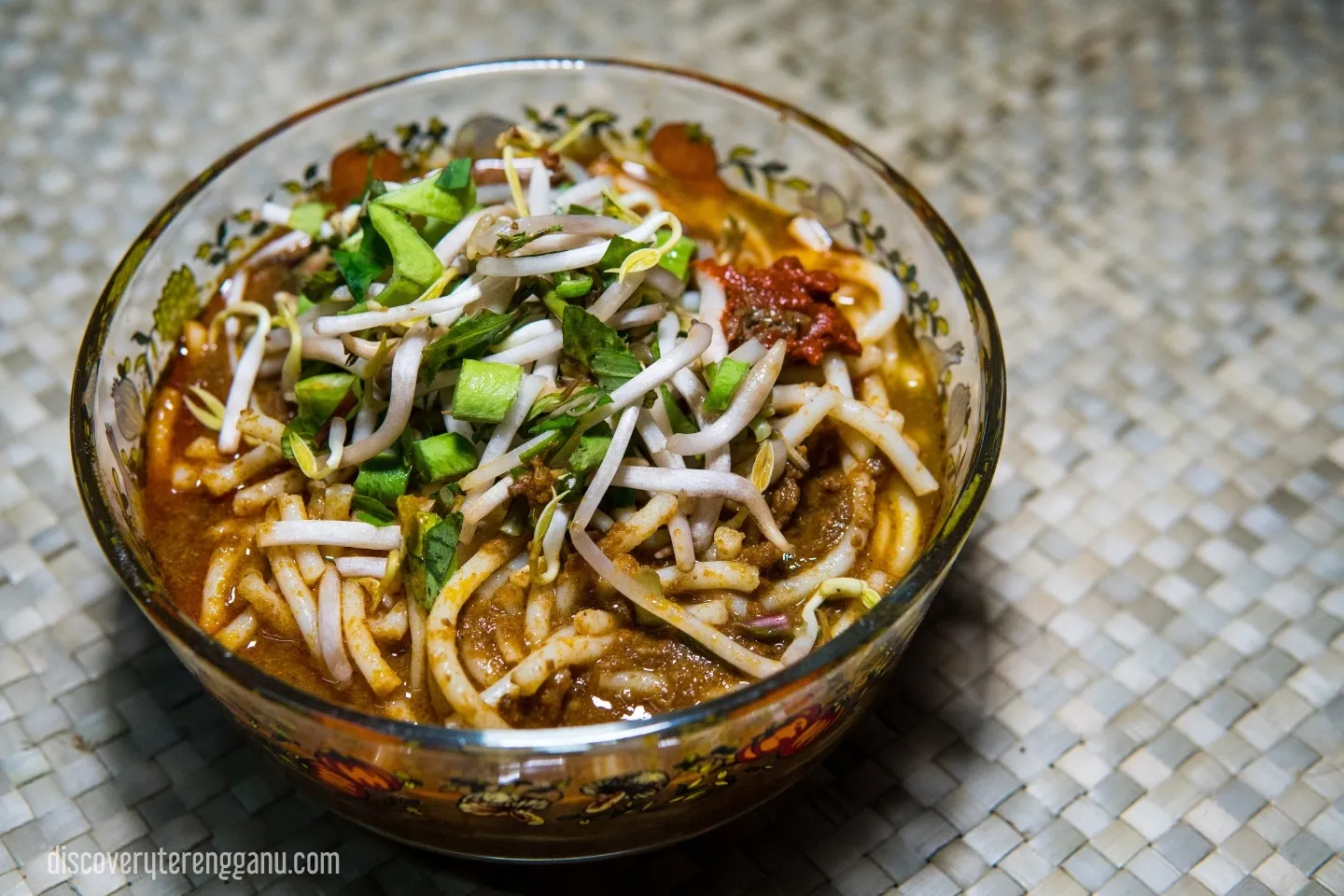 Laksa Kuah Merah_ Laksa Terengganu