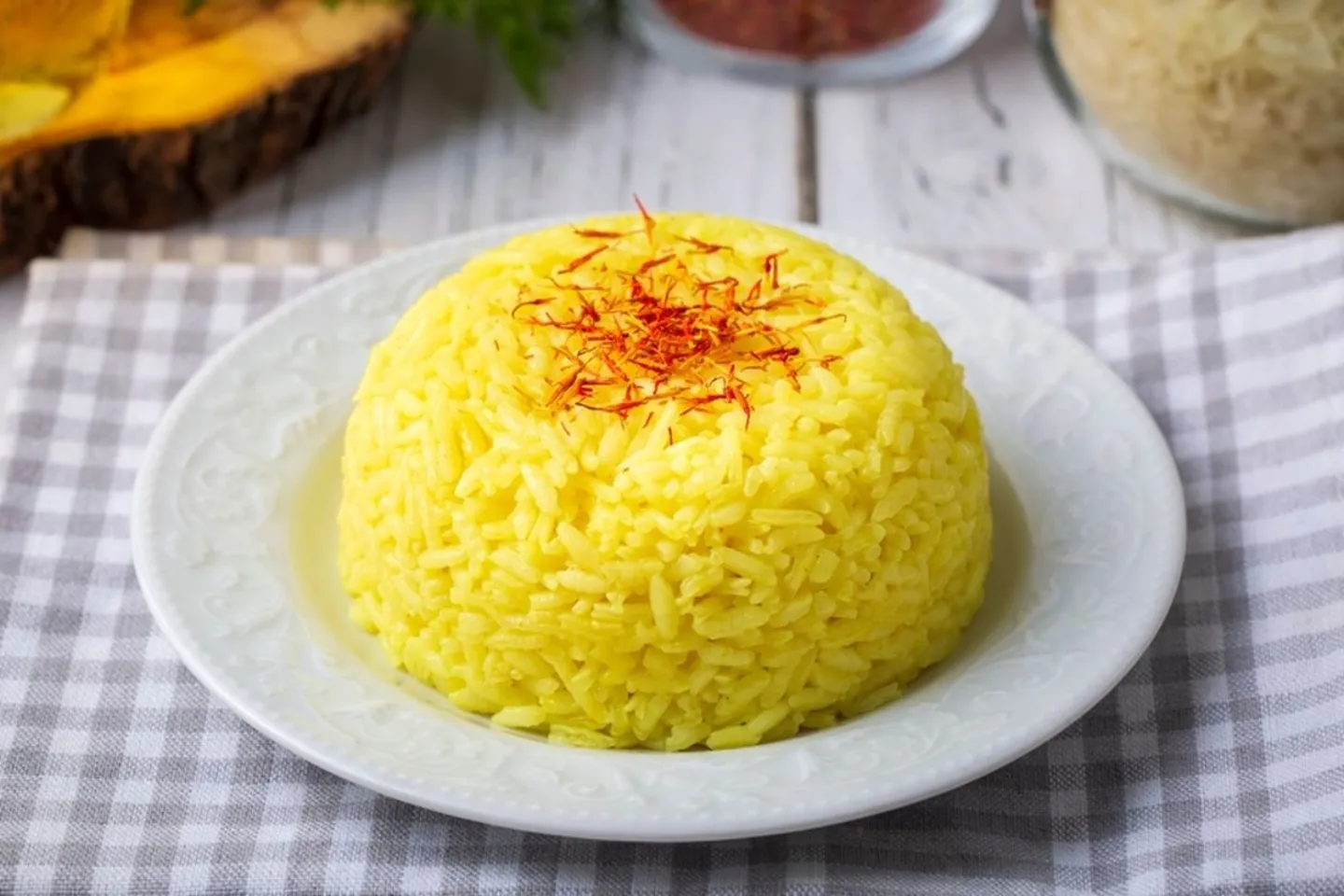 Nasi Kuning Ayam Kurma tradisional Terengganu dihidangkan bersama acar timun