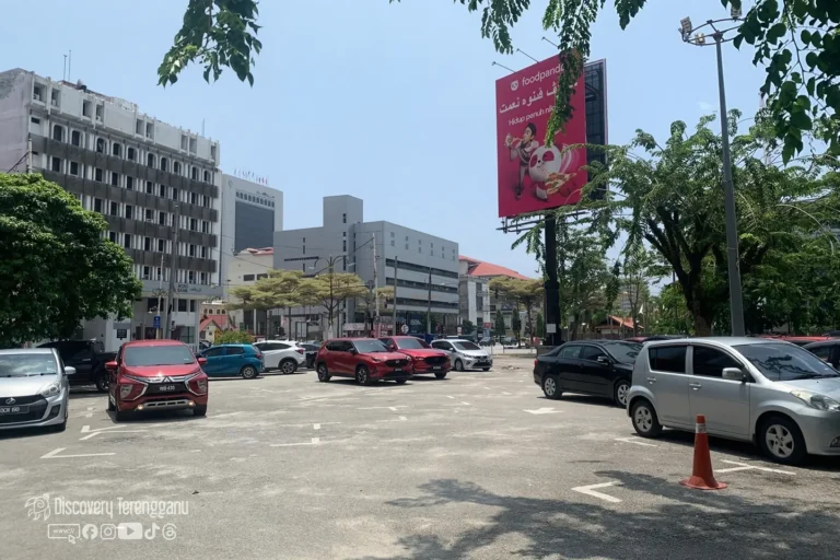 Kawasan parking Batas Baru, Batu Buruk
